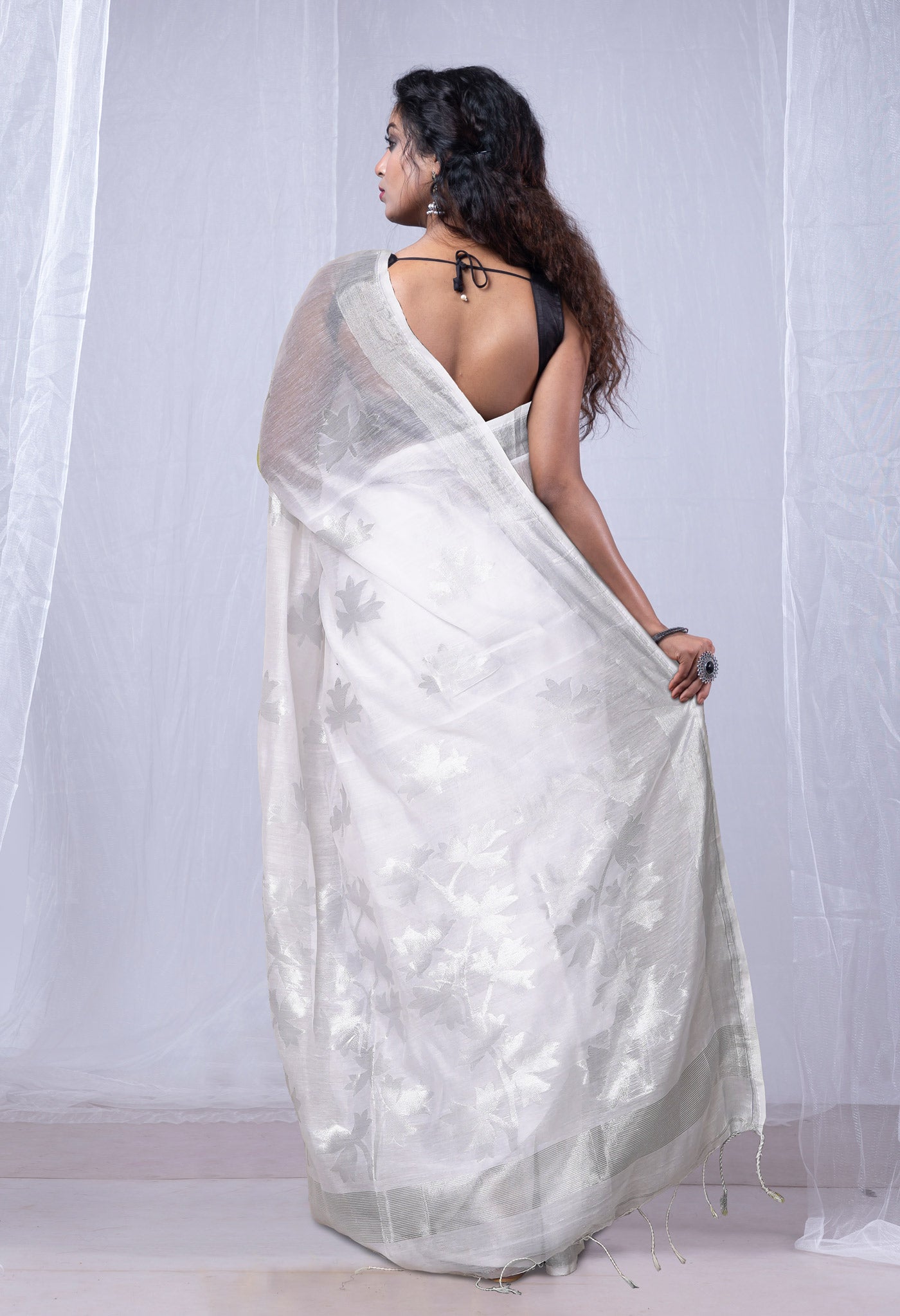 White Pure Handloom Bengal Sico Saree-UNM81597