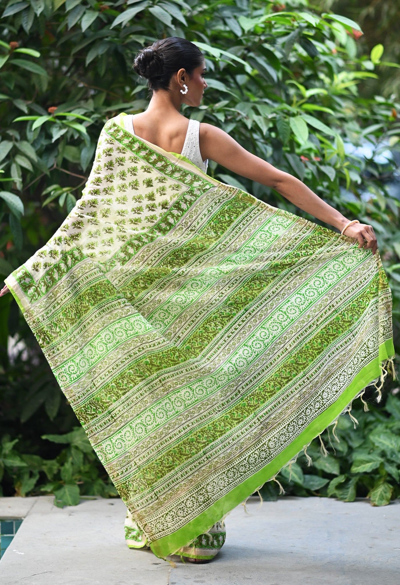 Ivory-Green Pure Hand Block Printed Pashmina Sico Saree-UNM81629