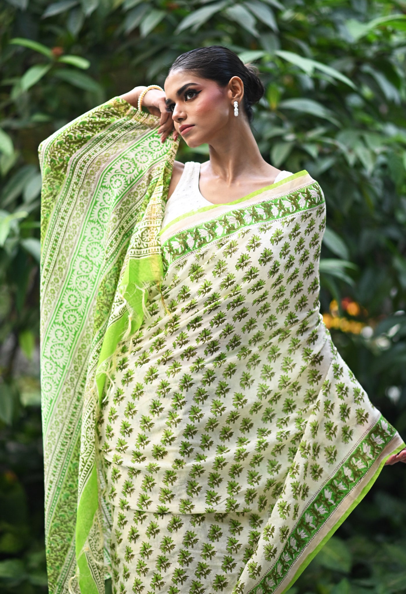 Ivory-Green Pure Hand Block Printed Pashmina Sico Saree-UNM81629