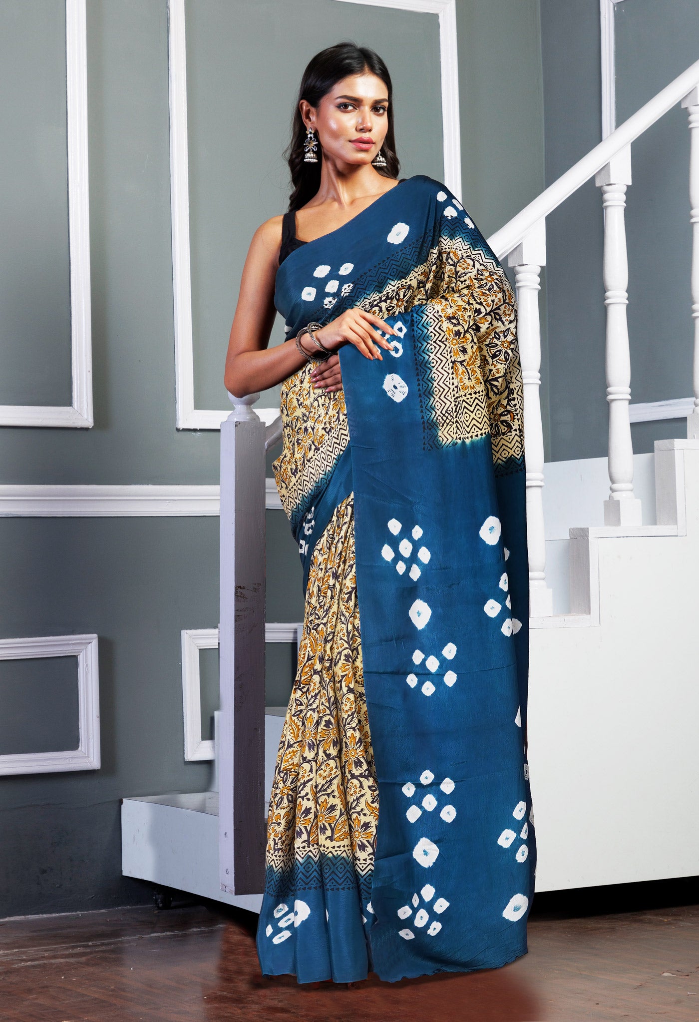 Ivory-Blue Pure Dyed Block Printed Georgette Soft Silk Saree-UNM81701