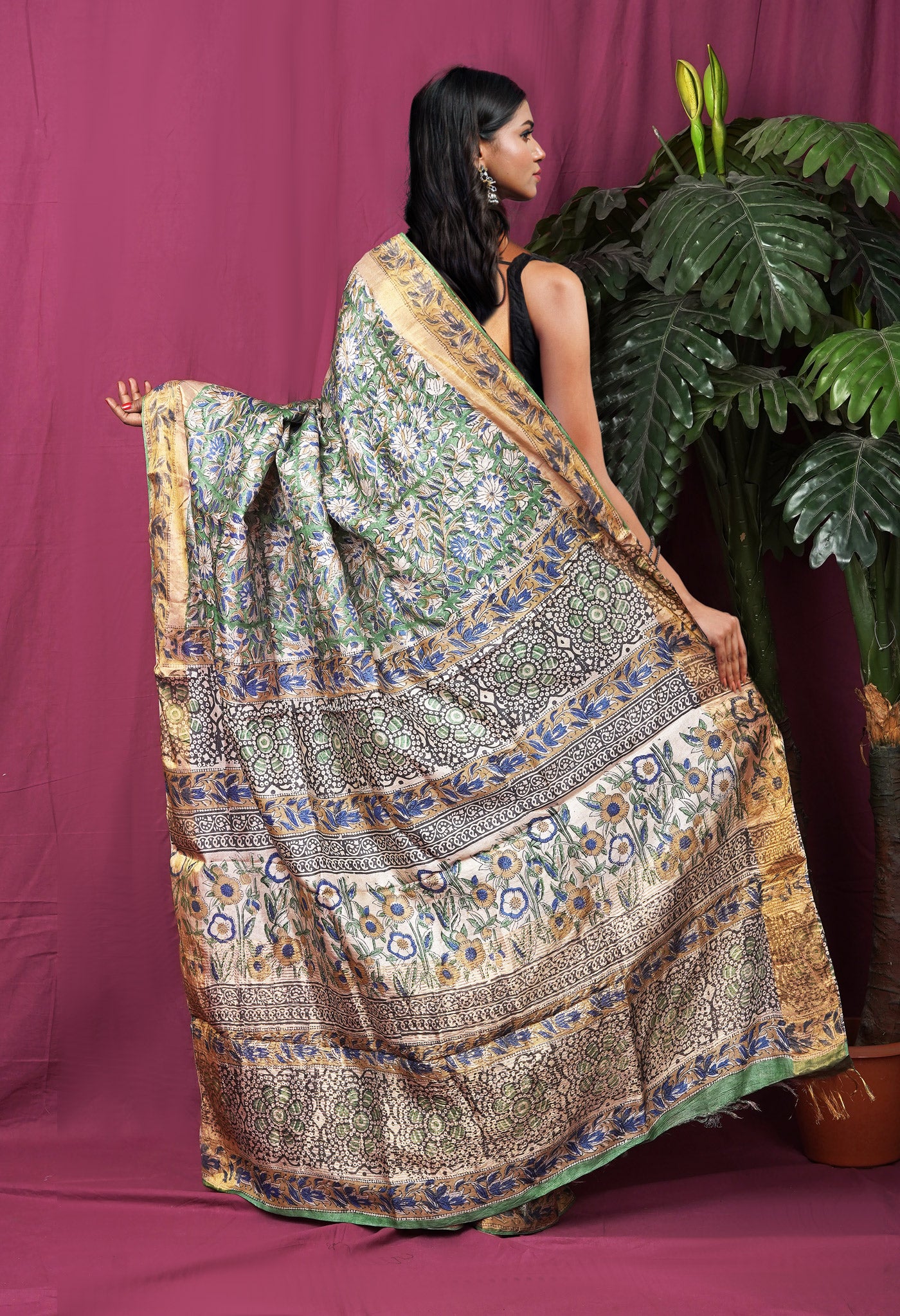 Green Pure Handloom Block Printed Tussar Silk Saree-UNM81743