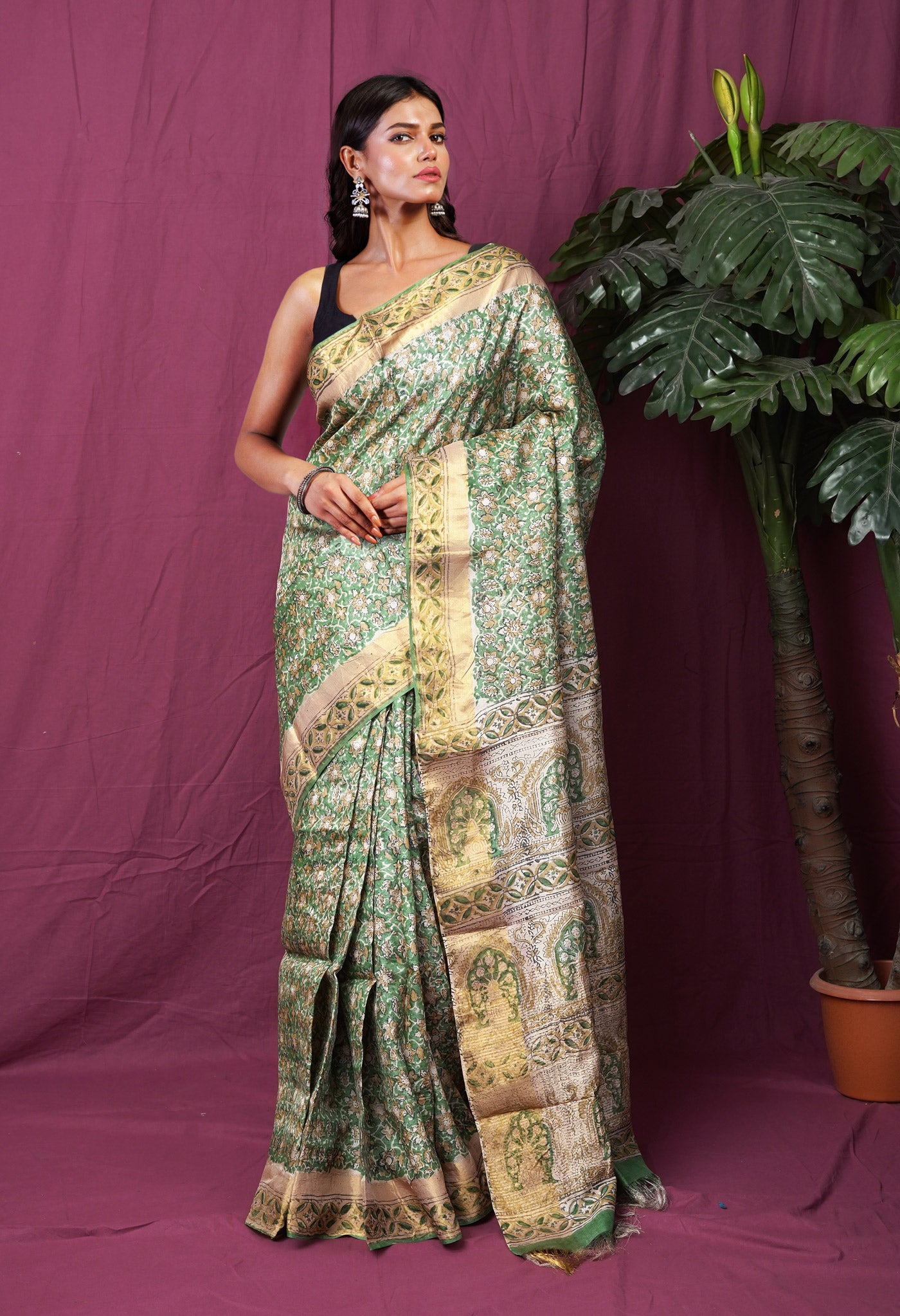 Green Pure Handloom Block Printed Tussar Silk Saree-UNM81747