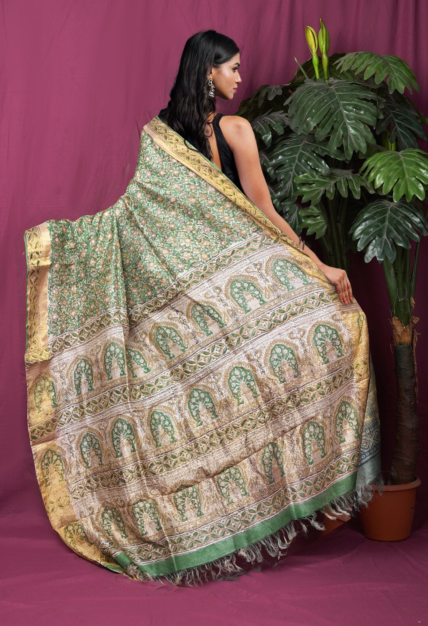 Green Pure Handloom Block Printed Tussar Silk Saree-UNM81747