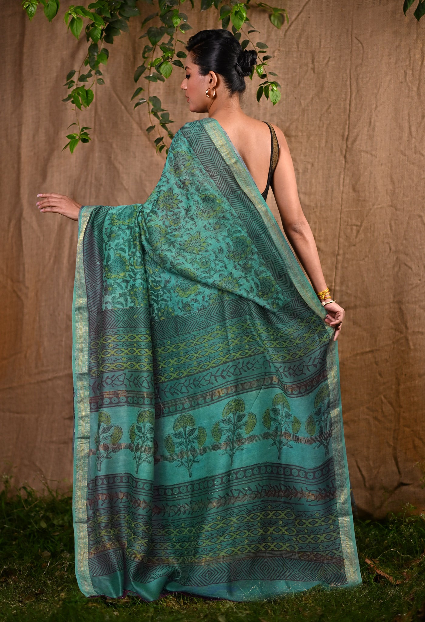 Turquoise Blue Pure Vanaspathi Block Printed Maheshwari Sico Saree-UNM81777