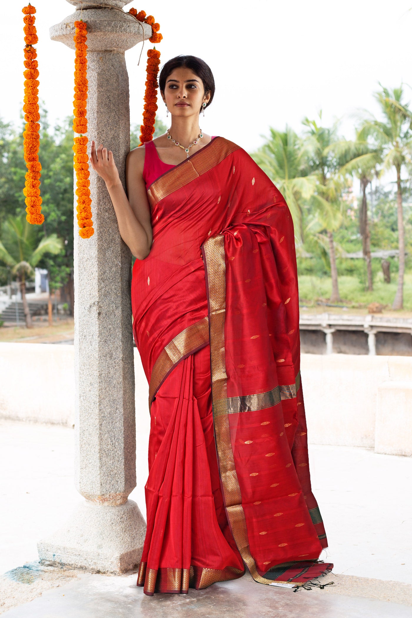 Maroon-Black Pure Handloom Maheshwari Sico Saree-UNM80515