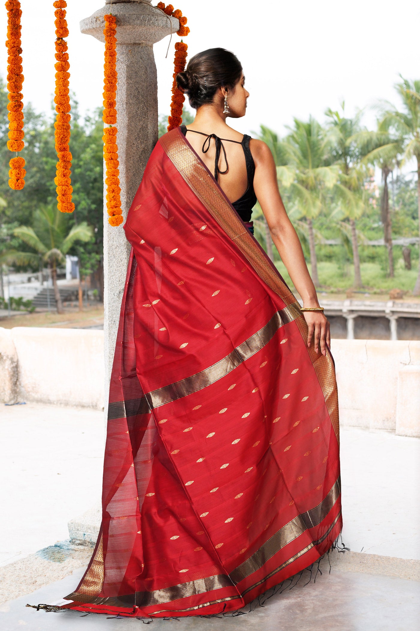 Maroon-Black Pure Handloom Maheshwari Sico Saree-UNM80515