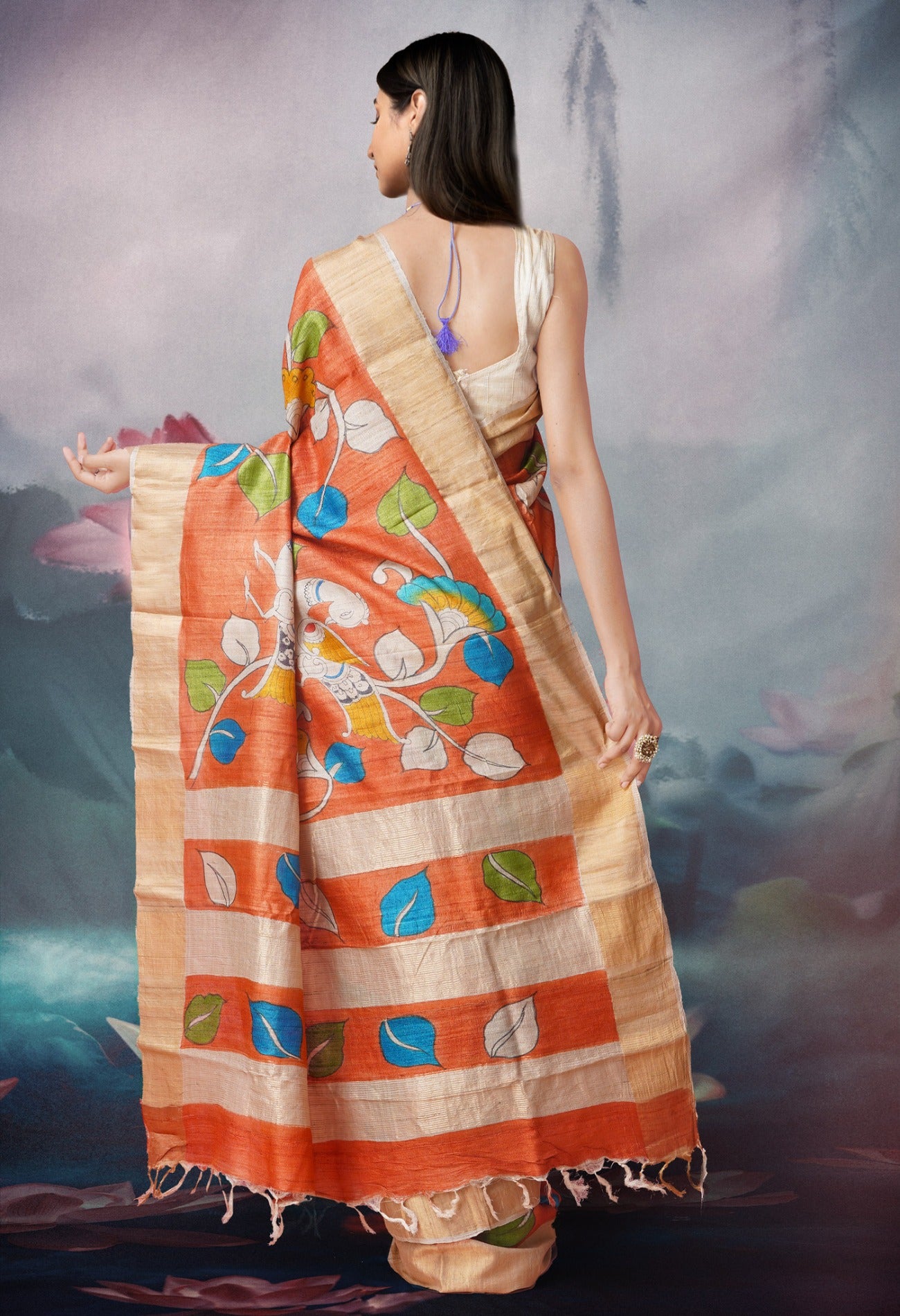 Top 8 Useful Tips To Buy Latest Designer Saree Online With Ease