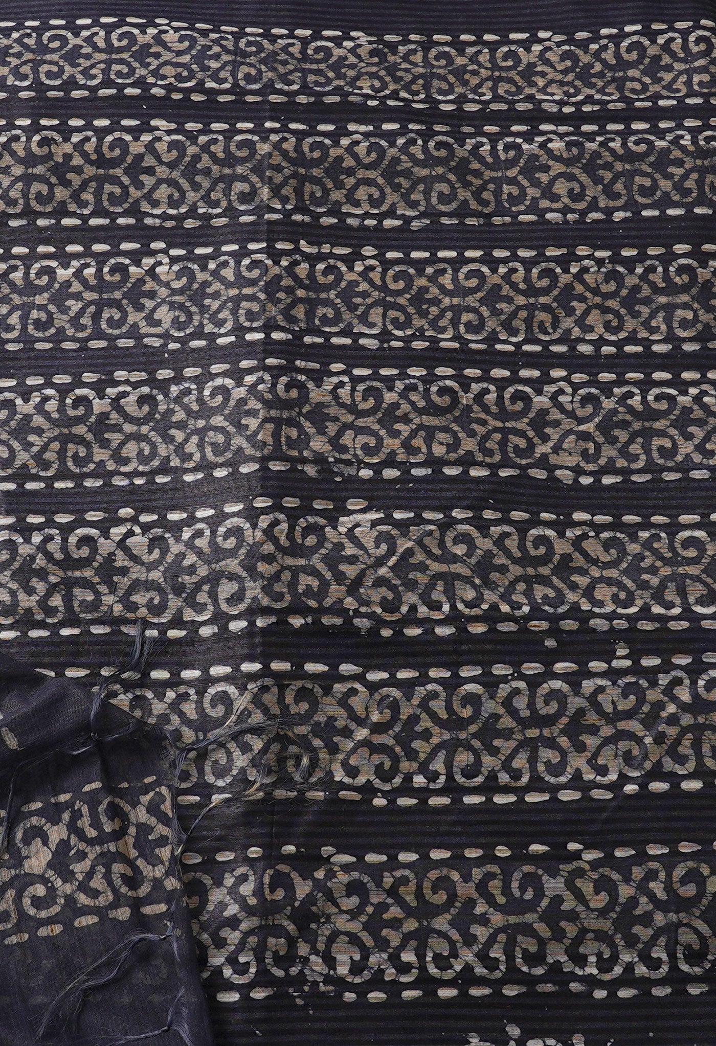 Online Shopping for Navy Blue Pure Batik Bhagalpuri Sico Saree-UNM67552 with Batik from Bihar at Unnatisilks.com India