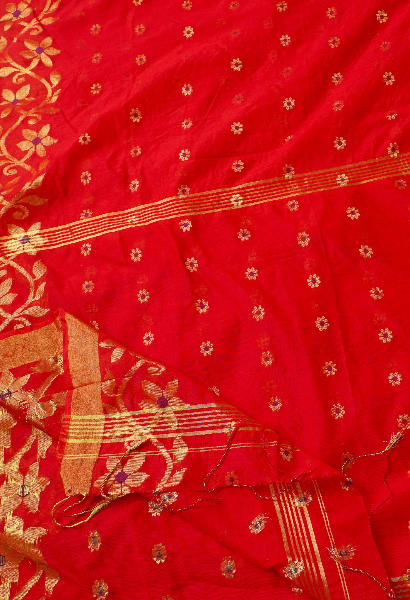 Red Handloom Jamdhani Bengal Sico Saree-UNM68176