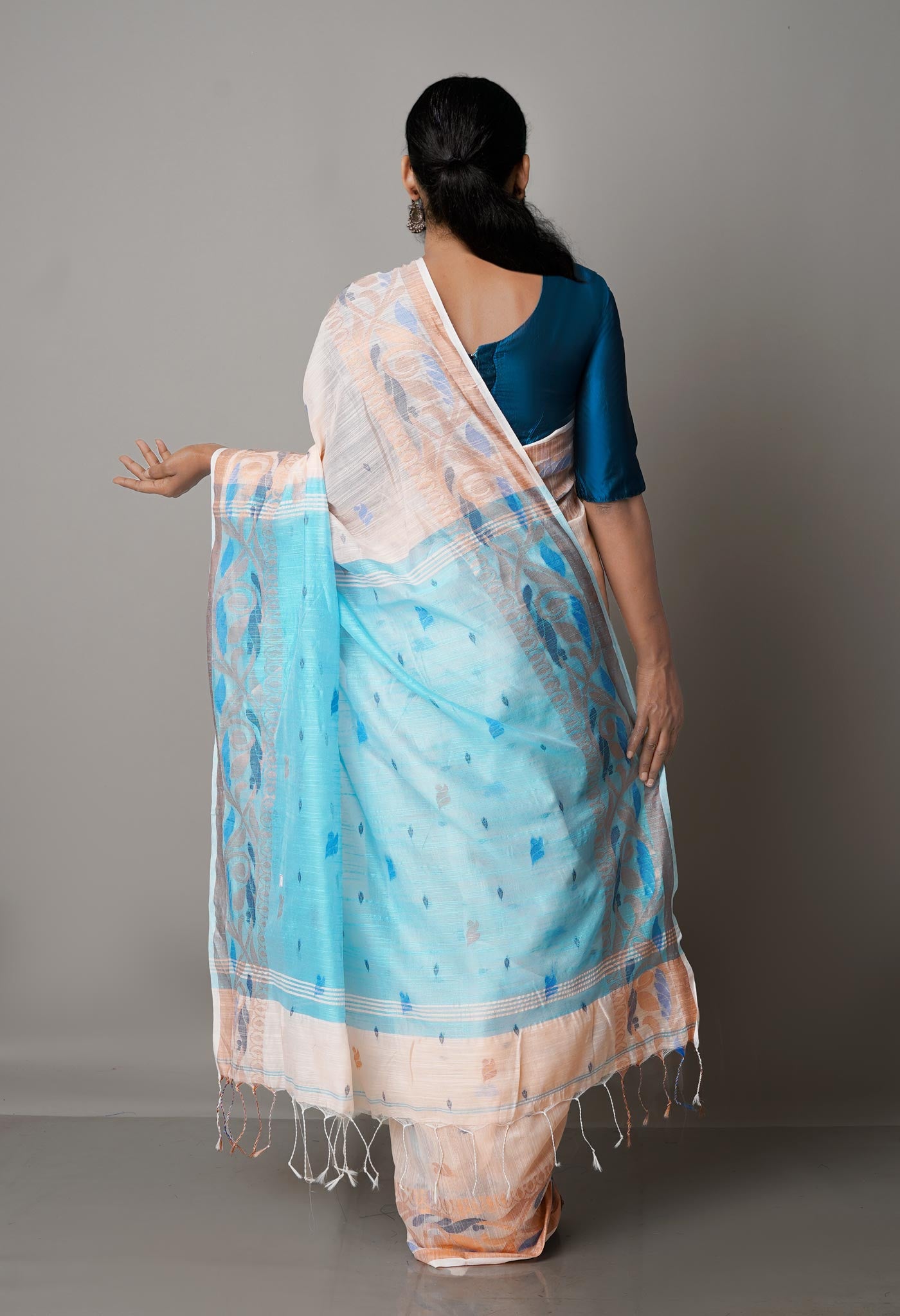 Pale Peach Orange-Light Blue Handloom Jamdhani Bengal Sico Saree-UNM68324