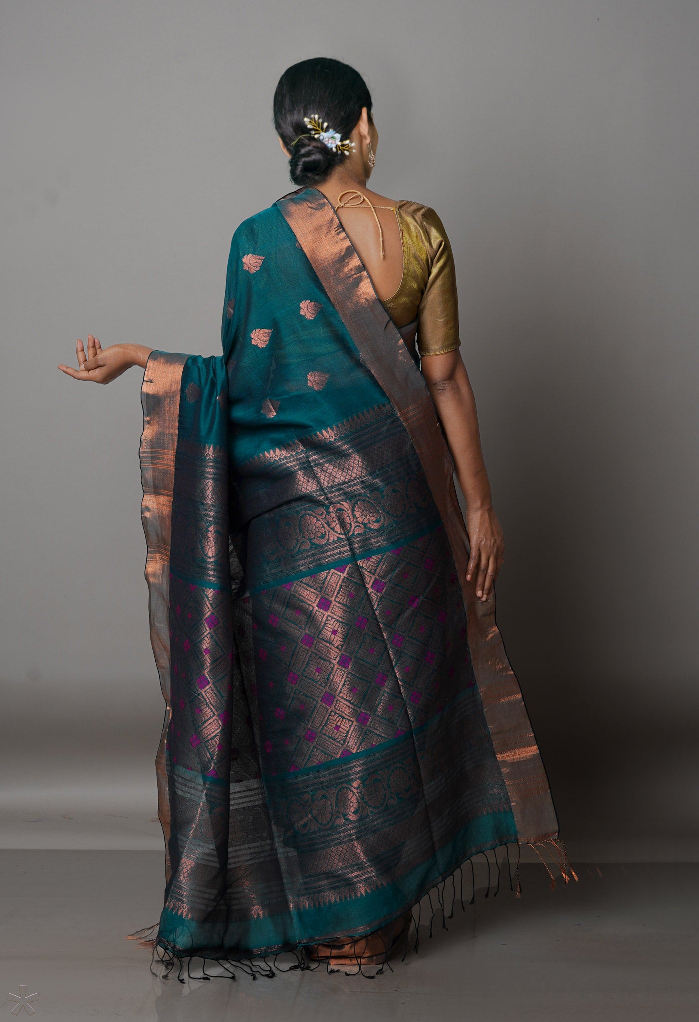 Peacock Green Handloom Jamdhani Bengal Sico Saree-UNM68359