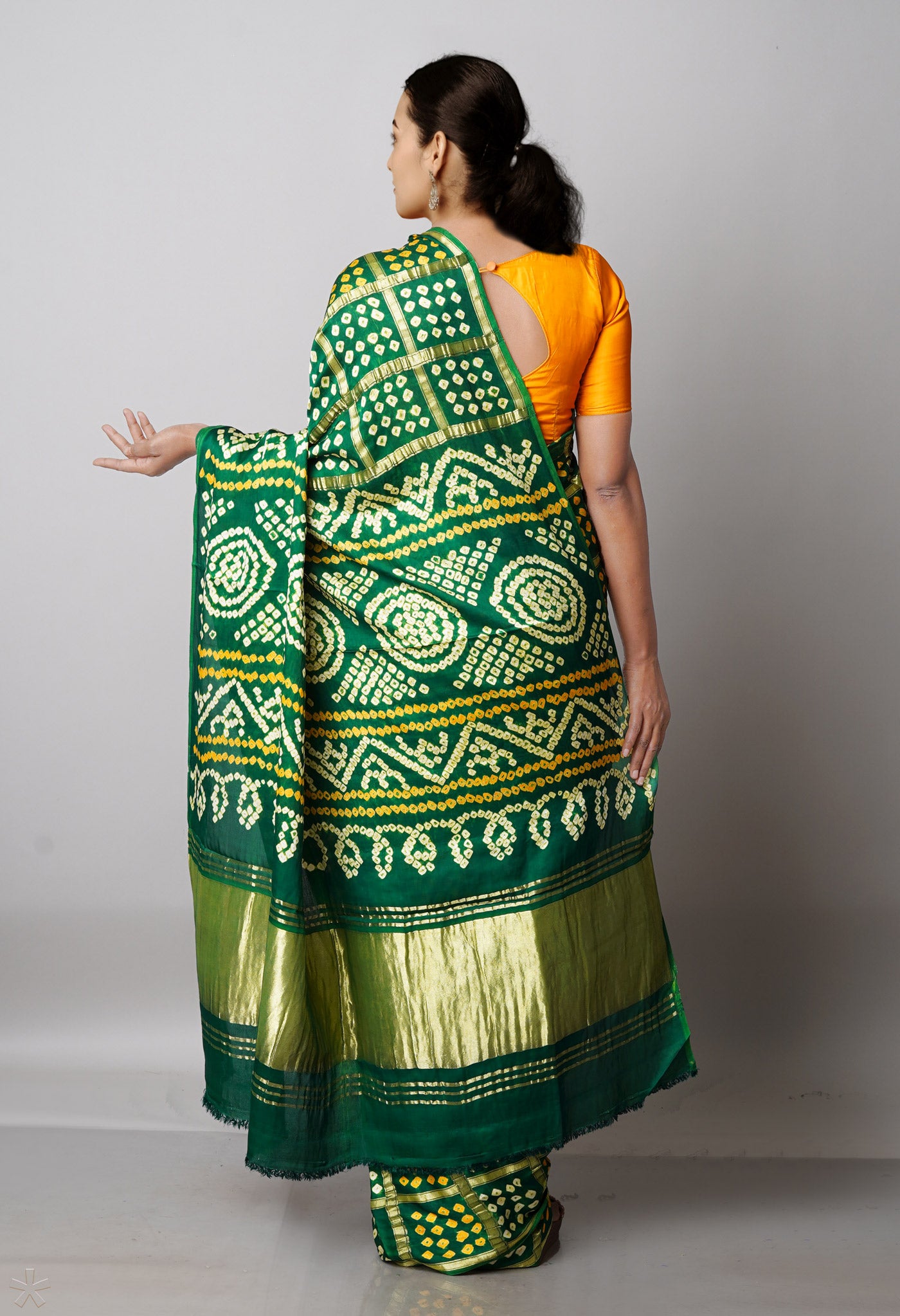 Dark Green  Bandhani Crushed Silk Saree-UNM68386