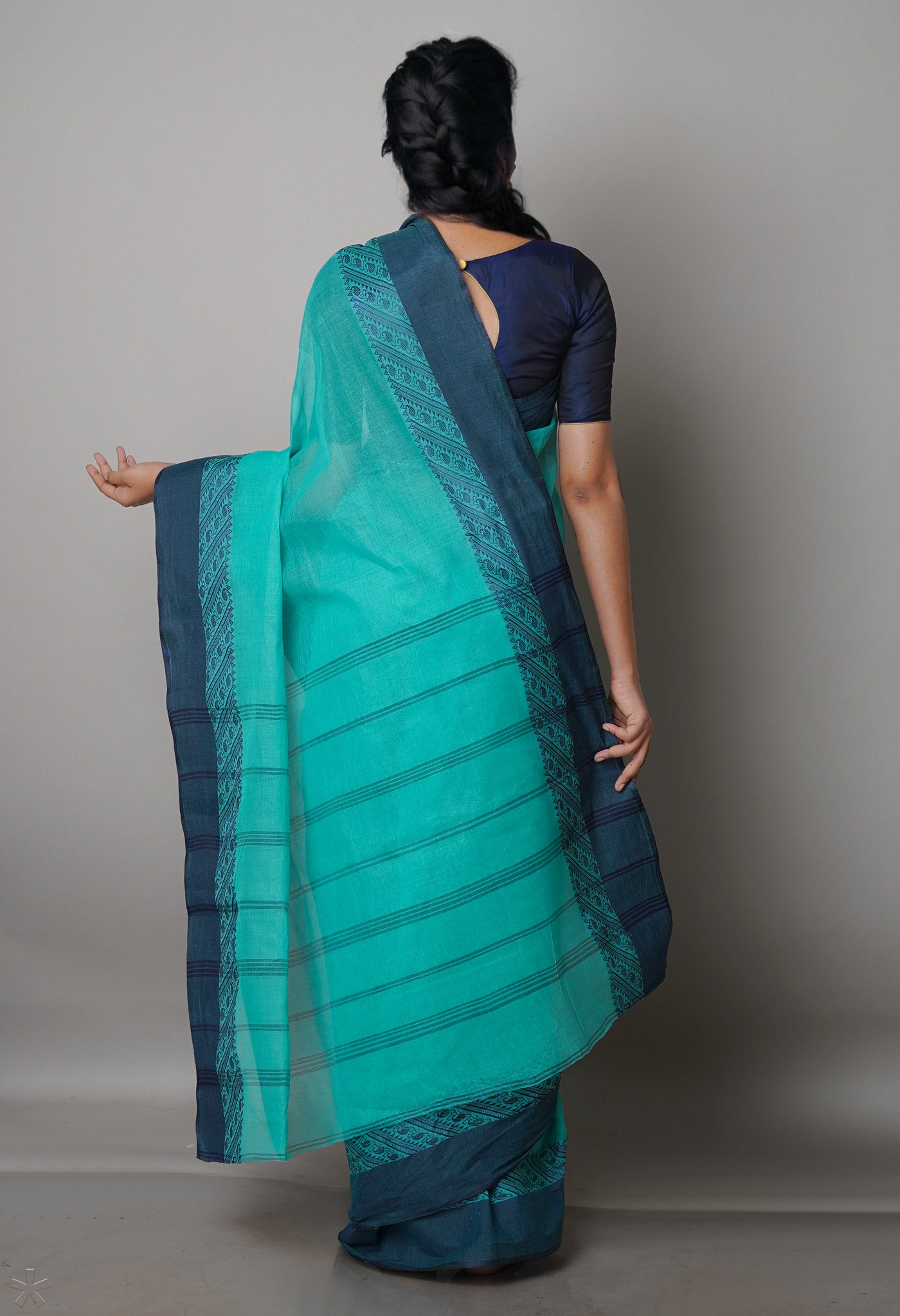 Sea Green Pure  Handloom Superfine Bengal Cotton Saree-UNM69701